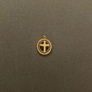 14k gold cross pendant EUC